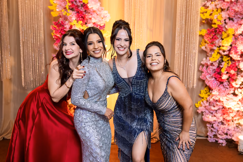 Formandos no baile de gala da formatura.