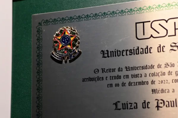 Diploma em aço escovado - Imagem 3